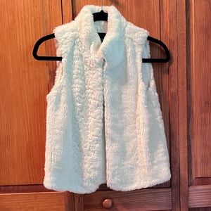 GAP fur vest